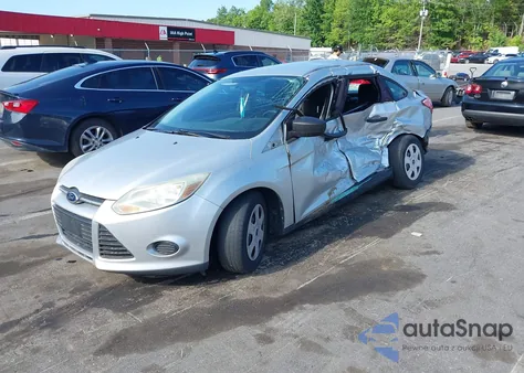 2014 Ford Focus S из США, поврежденный, VIN 1FADP3E23EL276242